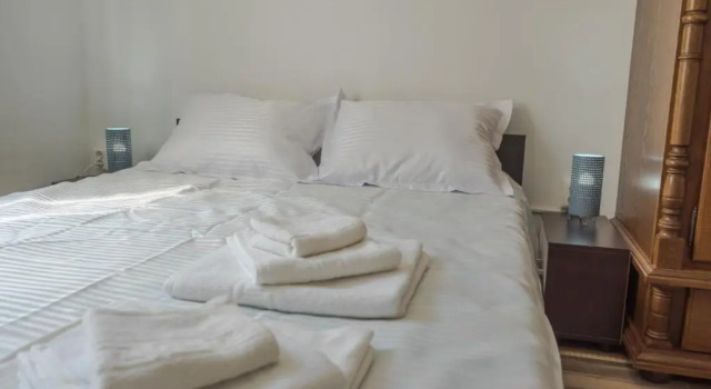 Casa Astilean, Varaa Huoneisto Lupeni 