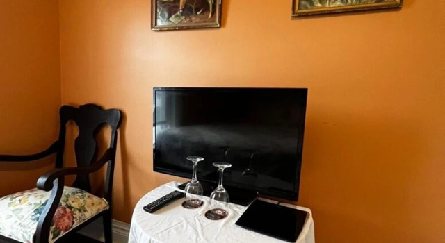 Номер Deluxe Adams Inn