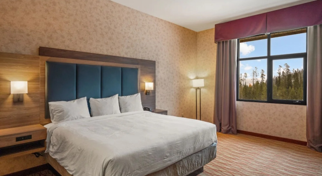 Двухместный номер Standard с красивым видом из окна The Lodge at Big Sky