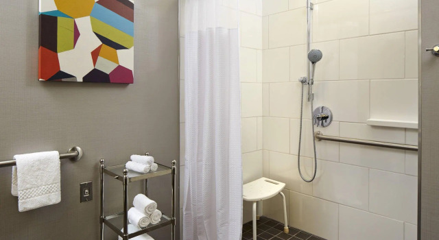 Четырёхместный номер Standard Courtyard by Marriott Sunnyvale Silicon Valley