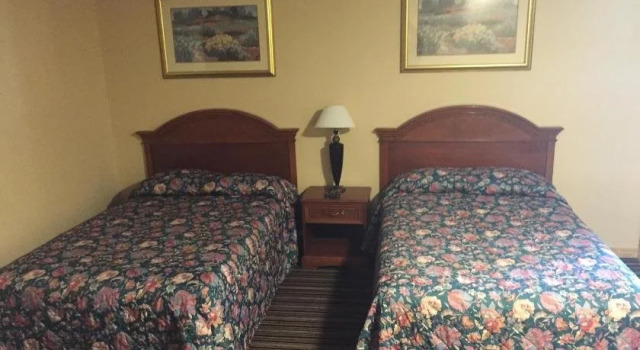 Budget Inn, Rezerwuj Mini-hotel Hotele w Cambridge z parkingiem, Parking