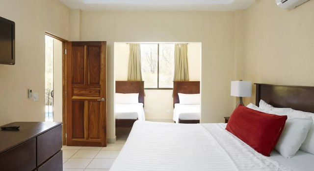 Hotel Rip Jack Inn, Rezerwuj Hotel Hotele w Playa Grande z basenem, Basen