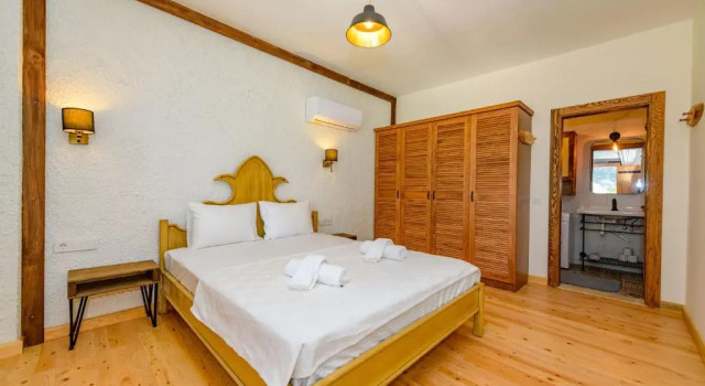 Люкс с видом на бассейн Villa Nazen