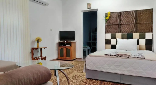 Hello Sofia Guesthouse, Забронировать Отель Отели Софии с парковкой, рядом с Президентство, Парковка