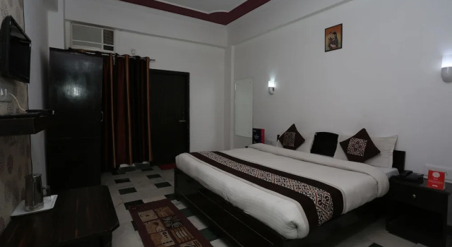 OYO 11539 Hotel Priya
