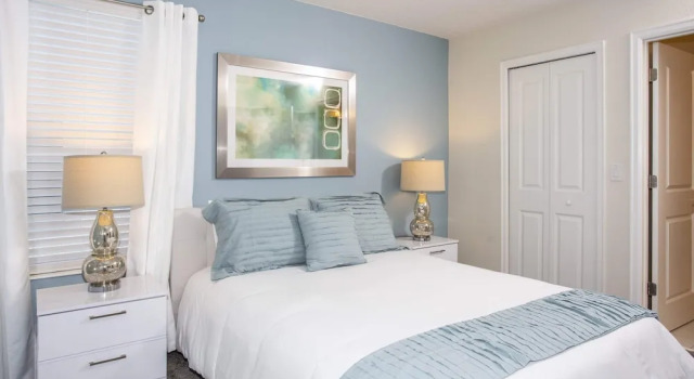 1584 Maidstone Ct, Buchen Sie Hotel Hotels in Four Corners mit Pool, Schwimmbad