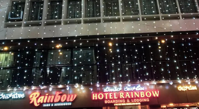 Hotel Rainbow near Victoria Hospital City Market, Rezervovat Hotel Hotely v Bangalore s parkováním, Parkování