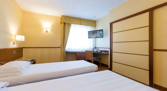 Hotel I Colli, Rezervați Hotel Macerata 