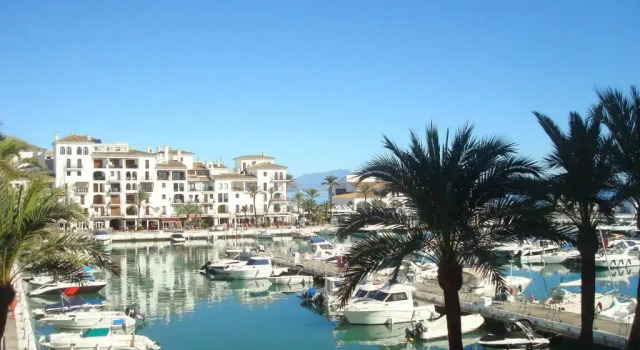 Апартаменты 2252-Amazing apt on beach, port view from terrace!