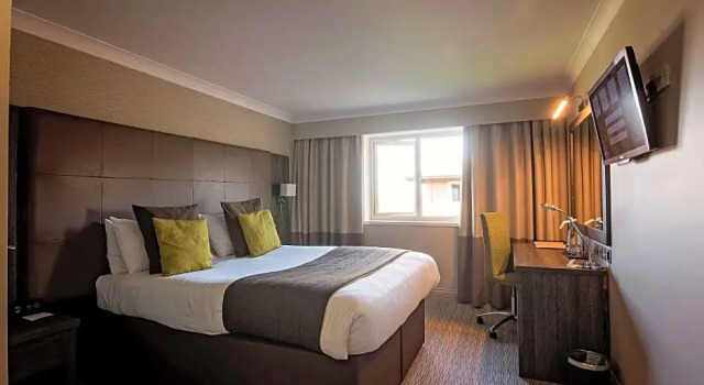 Номер Standard Mercure Milton Keynes Hotel