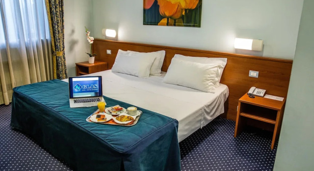 Семейный номер Standard с балконом Hotel Glis