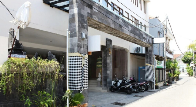 Airy Kuta Karang Tenget 15 Bali, Забронировать Отель Отели провинции Бали с завтраком, Завтраки
