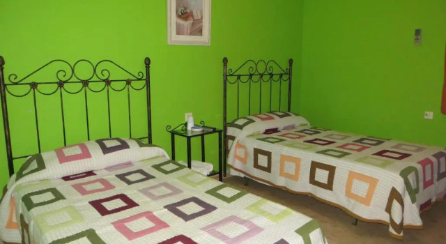 Hostal Restaurante Reina, Book Hotel Benameji Madrid