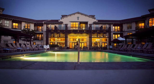 Walnut Beach Resort, Rezerwuj Ośrodek wypoczynkowy Osoyoos 