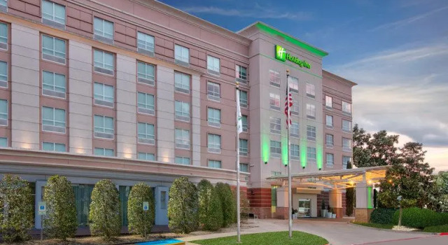 Кровать в общем номере Holiday Inn Dallas - Fort Worth Airport South by IHG