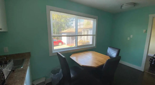 #0002 Quadra Suite, Book Hotel Saanich Vancouver island