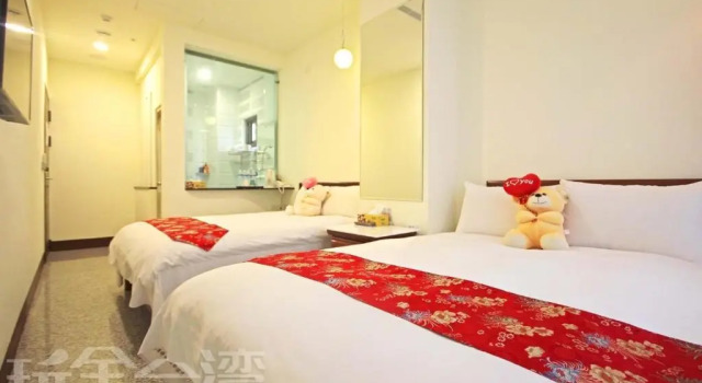 Люкс Sun Moon Lake Crown Yu Hotel