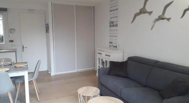 Коттедж maison mitoyenne parking et piscine PEY