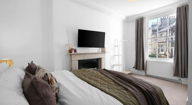 Апартаменты Luxury 3BR 2BA with Hot Tub and Garden