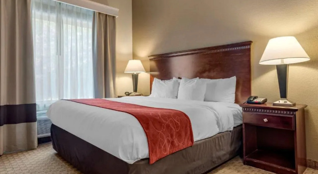 Люкс Comfort Suites Biloxi/Ocean Springs