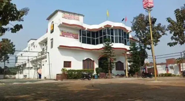 vindhyvasini guest house, Забронировать Гостевой дом Кушинагар штат Уттар-Прадеш