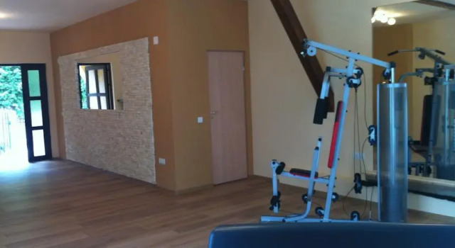 Pension Jojo, Rezerwuj Hotel Hotele w Carpathians - Romania z parkingiem, Parking