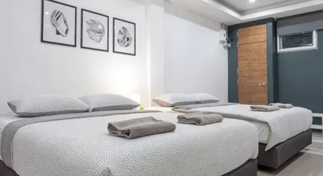 P1 Silom Pan large room full kitchen WIFI 4-6pax, Забронировать Отель Отели Бангкока с парковкой, рядом с Спа-центр Health Land Сатхорн, Парковка