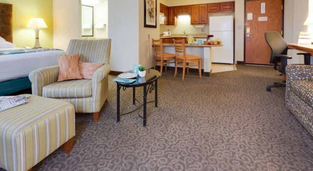 Двухместный люкс McAllen Plaza Hotel & Suites