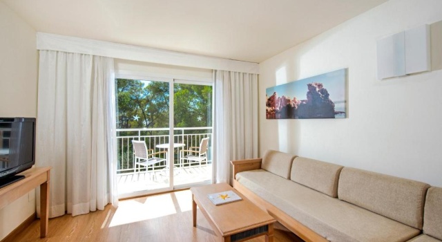 Двухместный номер семейный с видом на сад Отель Iberostar Club Cala Barca - All Inclusive