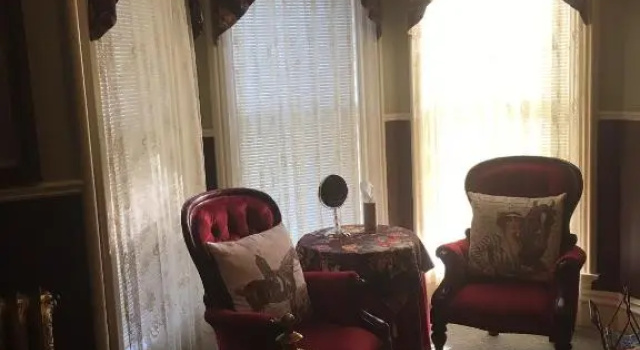 Номер Luxury Queen Anne Bed and Breakfast