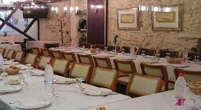 Hotel Restaurante Salvadora, Забронировать Отель Отели Вильена с парковкой, рядом с Муниципальный дворец в Вильене, Парковка