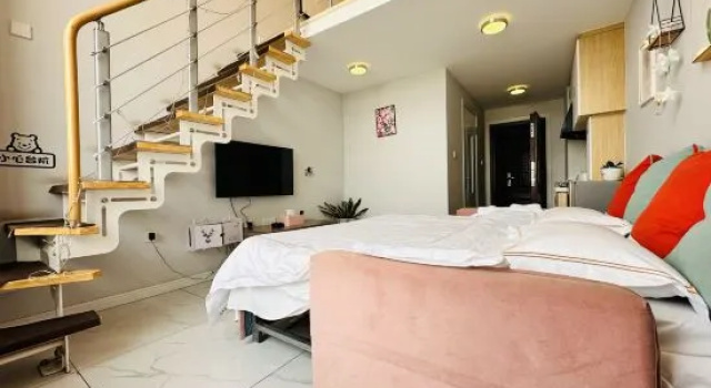 Кровать в общем номере (женский номер) Huludao 1314 Light Luxury Homestay