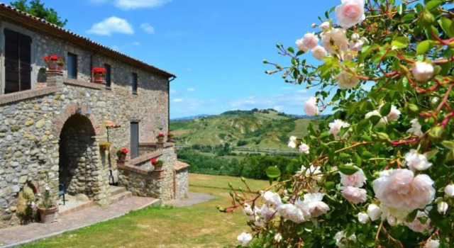 Вилла Casale Montemoro