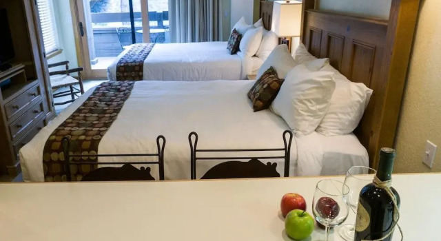Hotel Style Room in Northstar Village, Забронировать Отель Траки Скво-Вэлли, рядом с Горнолыжный курорт Northstar