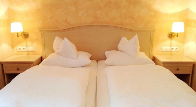 Hotel Grünes Türl, Book Hotel Bad Schallerbach 