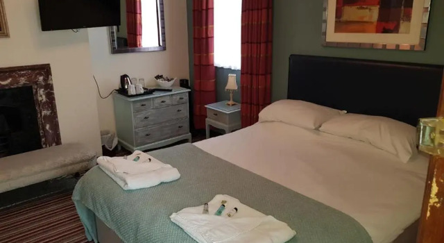 Номер Standard The George Hotel