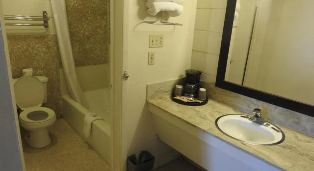 Двухместный номер Standard Economy Inn