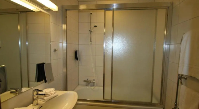 Четырёхместный номер Standard First Hotel Royal
