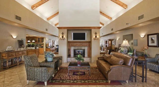 Homewood Suites by Hilton Phoenix-Biltmore