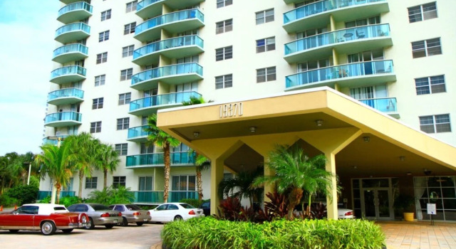 19370 Collins Ave # 1621, Забронировать Отель Отели Miami Metropolitan Area 3 звезды, 3*