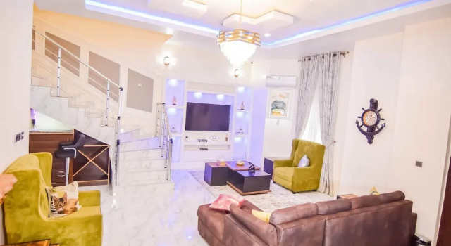 Executive 4 Bedroom House