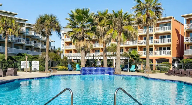 Апартаменты Seaside and Breezy Condo at the Victorian