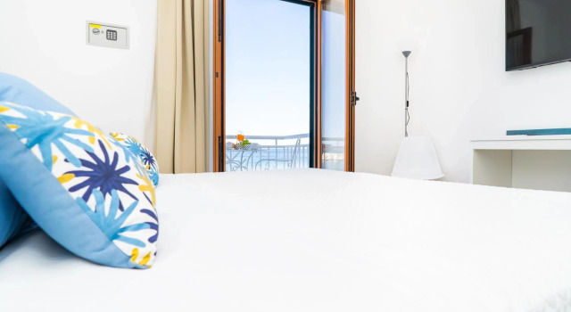 Sapphire Rooms