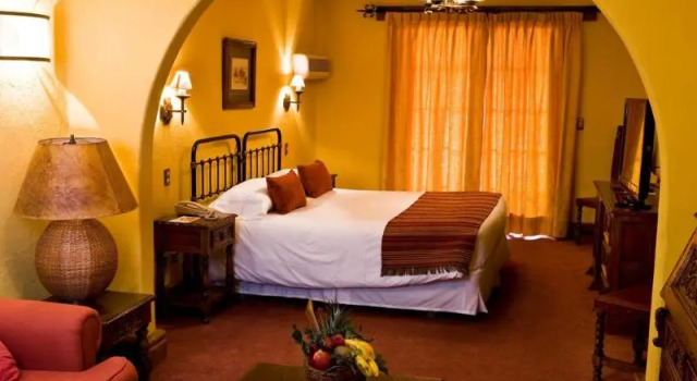 Люкс Standard с балконом Hotel Santa Cruz Plaza