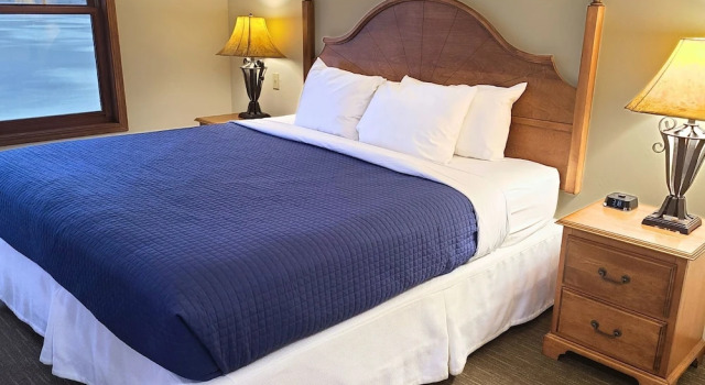 Люкс с 3 комнатами с видом на воду Bridgeport Waterfront Resort