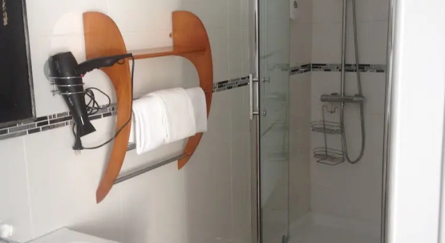 Номер Comfort Hôtel Le Ptit Monde