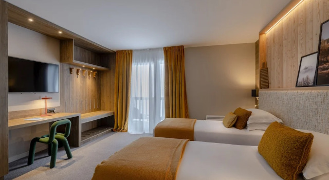 Семейный номер Standard с 2 комнатами с балконом и с видом на горы Отель ILY Hotels La Rosière