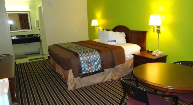 Standard Zimmer Walnut Inn