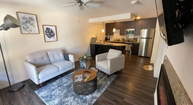 Roe 107 Unit 1 Comfy and Cozy Studio Minutes From Top Golf, Rezervați Hotel Overland Park 