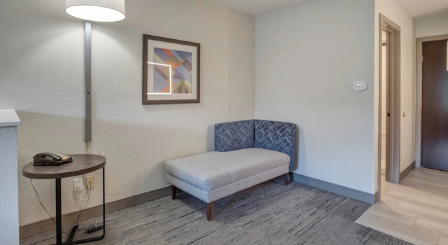 Четырёхместный номер Standard Holiday Inn Express Portland East - Columbia Gorge by IHG